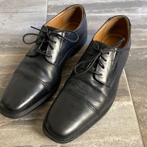 Clark’s Black leather men’s dress shoe